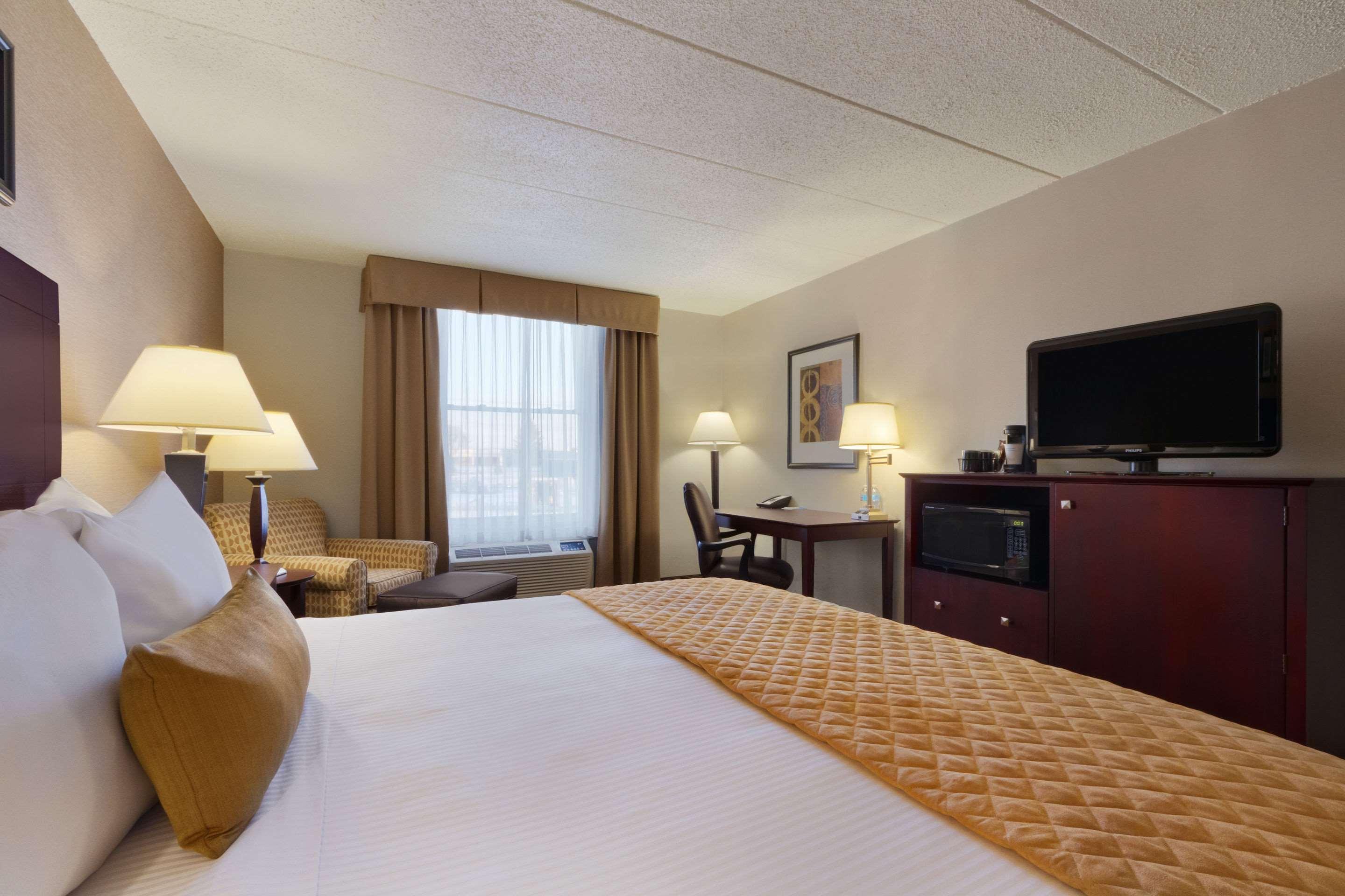 Comfort Inn & Suites Glen Mills - West Chester Екстериор снимка