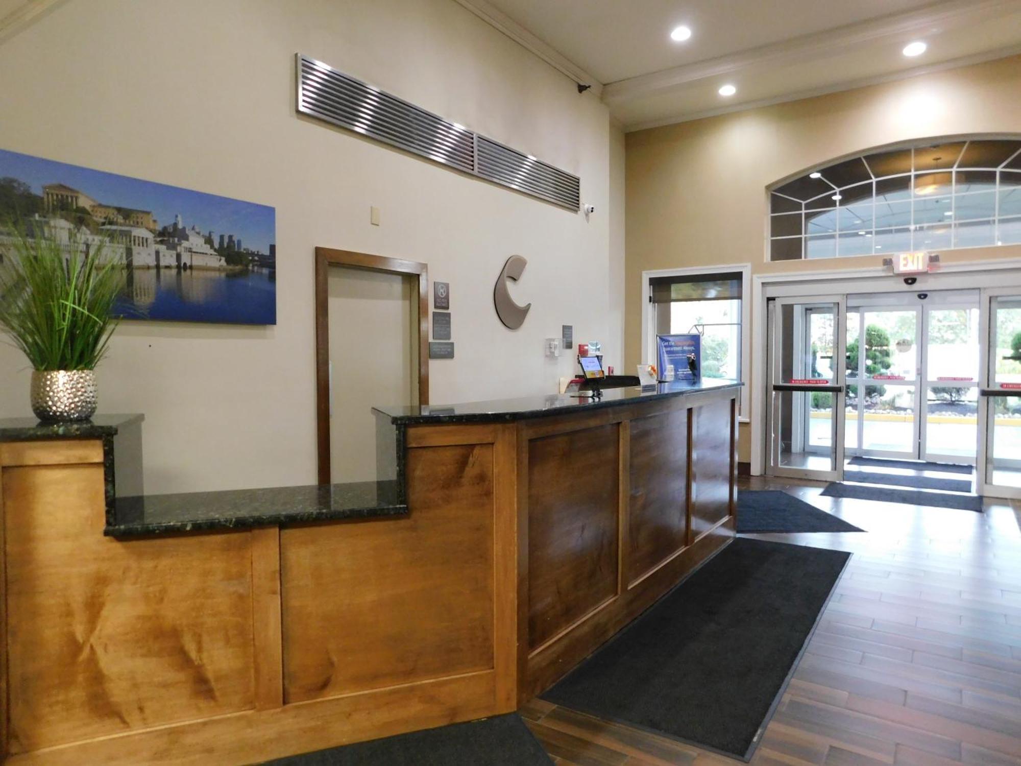 Comfort Inn & Suites Glen Mills - West Chester Екстериор снимка